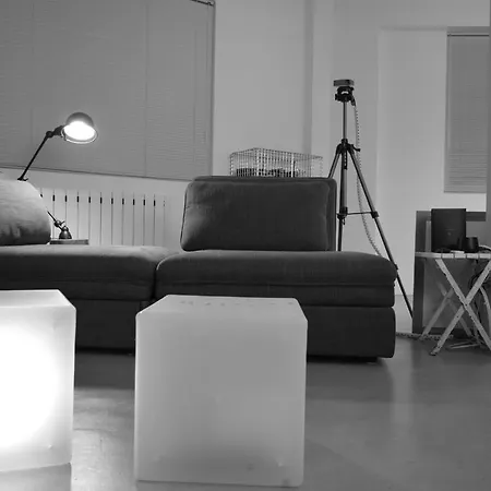 Loft Industrial Con Cine Y Diseno Apartmán