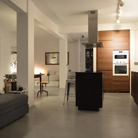 Loft Industrial Con Cine Y Diseno A Coruña