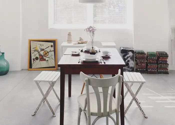 Loft Industrial Con Cine Y Diseno A Coruña