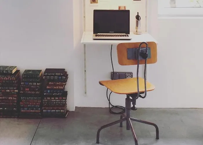 Loft Industrial Con Cine Y Diseno