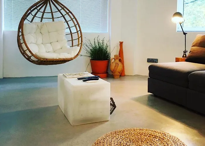 Loft Industrial Con Cine Y Diseno